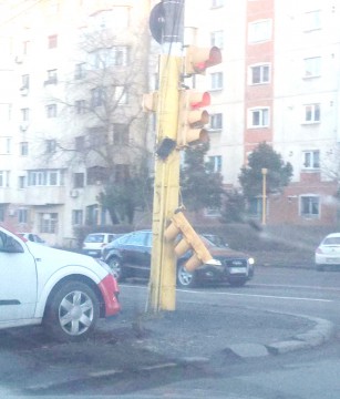Constănţenii, nemulţumiţi de semafoarele din municipiu